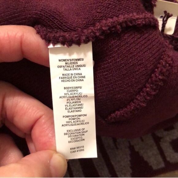 Under Armour Women’s Burgundy Gray Winter Knit Pom Pom Hat - Picture 7 of 9